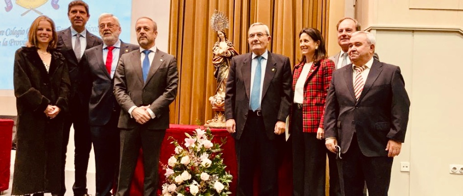 INSIGNIA ORO FRANCISCO (1)