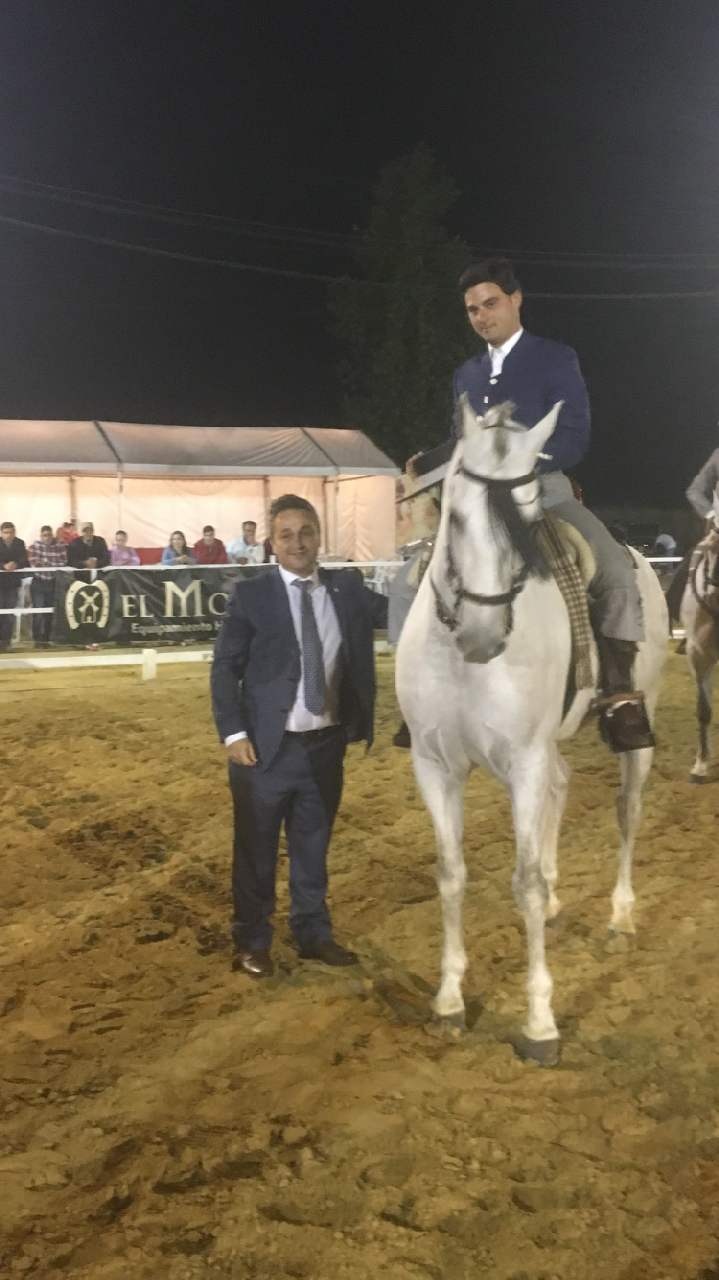 alcalde entrega vii concurso doma